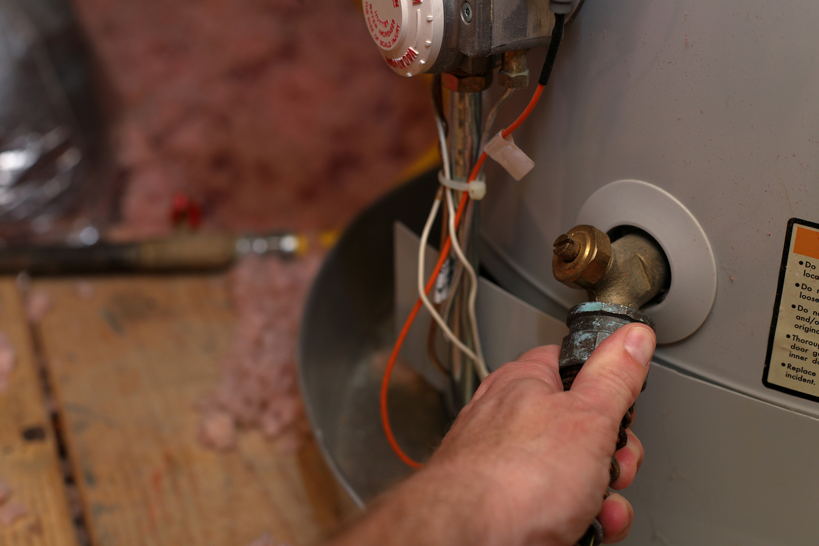 5 common signs you need water heater repair - ServiceProz plumbing in Longview TX